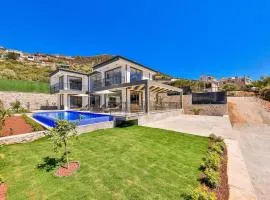 3 Bedroom Luxury Villa, Private Pool, Near Kalkan