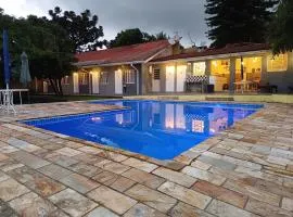 Pousada Villa Giglio endereço Av Lucas Nogueira Garces x Rubens Paiva região nobre de Atibaia