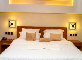 Hôtel L'apéro，位于科托努的酒店