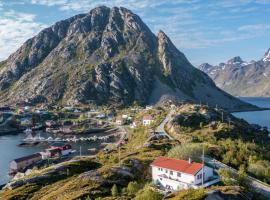 Sundet Lofoten - fjell- og havutsikt，位于拉姆贝格的酒店