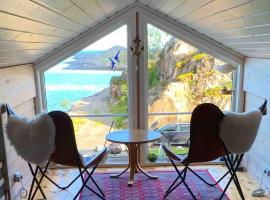 Lofotparadis - nydelig hytte på unikt sted，位于Valberg的酒店