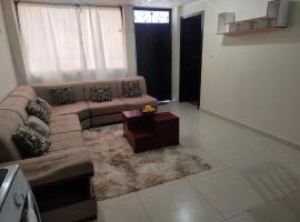 Roca Luminosa, Cine，位于里奥班巴的自助式住宿