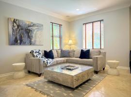 Los Angeles Large Mediteranian Vacation Home，位于Sherman Oaks Community Hospital Heliport的酒店