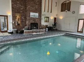 Feathered Nest at Fellows Lake