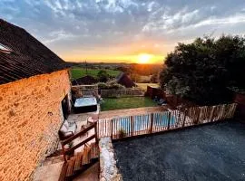 La Grange aux Souvenirs - Piscine chauffée ,Jacuzzi et Terrain de pétanque