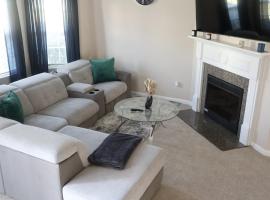 Stylish home 12 minutes from the airport 20 minutes away from Atlanta downtown midtown and Buckhead，位于联合市的酒店