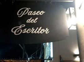 Paseo del Escritor，位于埃斯基纳的酒店