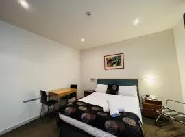 438 entire 1BR exHotel Room in the heart of city