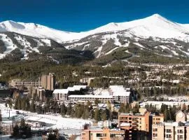 Hotel Alpenrock Breckenridge, Curio Collection by Hilton
