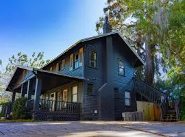 Historic orlando Casita Joy, DT, Lake Eola, Delaney park, 2 bedrooms 1 bathroom Unit B