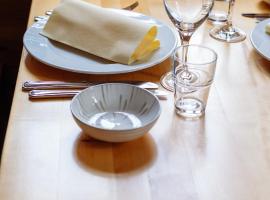 Gasthaus zum Hirschen，位于Muhr amSee的酒店