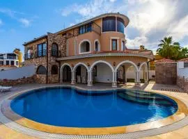 Red Premıum Avangarde Şık Mimari