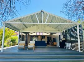 Bayside Beach Retreat，位于Safety Bay的酒店