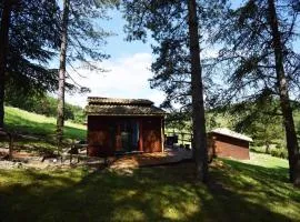 Petit chalet au Lac de Goulens avec piscine commune - 2 adultes et 1 enfant