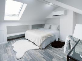 Le Duplex by Leslodgespa - Loft moderne et confortable au style newyorkais, proche de Bâle et de l'aéroport，位于Hésingue的酒店