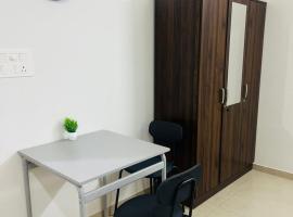 bharatiya city nikoo-2 apartments，位于班加罗尔的酒店