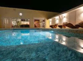 Loft d'exception 350m2 spacieux et lumineux avec piscine à 15 min de la mer
