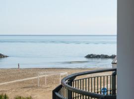 Altamira Residence，位于阿布鲁齐的罗塞托的酒店