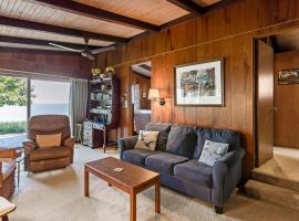 Private Lake Michigan Beach Access，位于West Olive的酒店