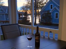 The Chickadee - 21 Farm View，位于Cherry Valley的酒店