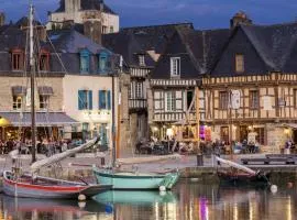 Coup de Coeur sur le Port de ST GOUSTAN, Trés Bel Appartement avec Terrasse