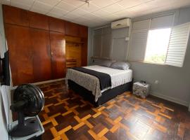 Quartos confortáveis em apartamento prox pç da República，位于贝伦的酒店