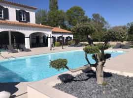 Hôtel La Bastide Saint Martin，位于卡尔卡松的酒店