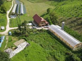 Vrindavan Eco Village，位于布雷日采的青旅