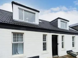 Cross Road Apartment