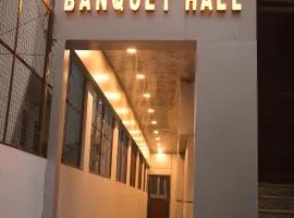 Hotel Swarun and Banquet Hall