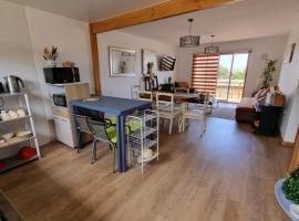 Casa mediterranea vista al mar，位于金特罗的酒店