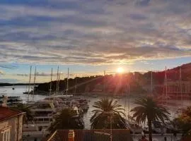 Hvar Bayfront
