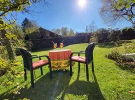Große Wohnung mit Garten und Bergblick