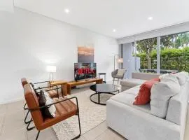 3BDRM Coastal Oasis in Magenta