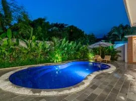 Special Promo- Chic 3-Bedroom Villa in Seminyak with Private Pool - Book Now