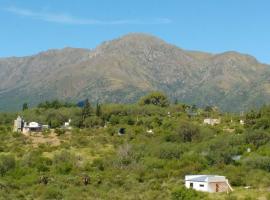 Habitación privada en casa rural, vistas Uritorco，位于卡皮亚德尔德尔蒙特的酒店