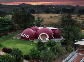 Dome Villas by Jade - Red Dome，位于班加罗尔的酒店
