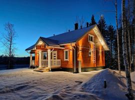New villa by the Tornio River，位于佩洛的酒店