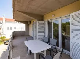 Apartments Tony Near The Beach