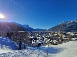 Bio Ferienwohnungen im Lieblingsort 1868，位于加尔米施-帕滕基兴的带停车场的酒店