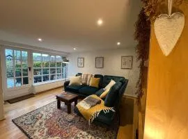 Pass the Keys Dene Cottage - Perfect Location for 8 & Pets