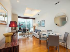 SkyVillas Residential Apartments，位于Yan Nawa的酒店