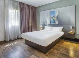 B&B HOTEL Angoul&ecirc;me，位于勒贡蓬图夫尔的带停车场的酒店