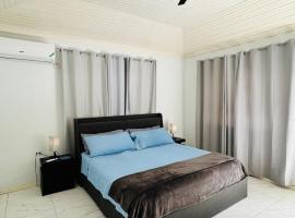 Master Room - Ferdie's Place，位于安东尼奥港的酒店