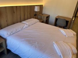 Hostal Restaurant Can Barala，位于圣巴勃罗-德塞古列斯的酒店
