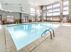 Condo with Spas and Pool 3 Mi to Winter Park Resort!