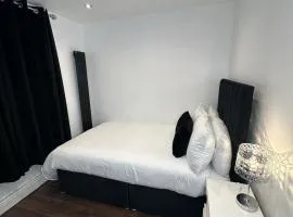 Two Bedrooms Bungalow Garden Lodge