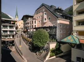 Hotel Goldener Adler - im Sommer Silvretta Card Premium inkludiert