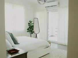 Olive Villa Palmas - Modern Beachfront