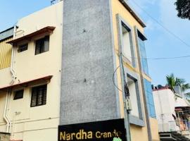 Nandha Grande Elite，位于Udumalaippettai的酒店